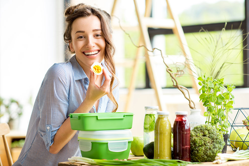 O ovo é uma duvida para muitas pessoas. Alguns dizem que é prejudicial e outro que é benéfico para a saúde. Saiba como adicionar o ovo à dieta.