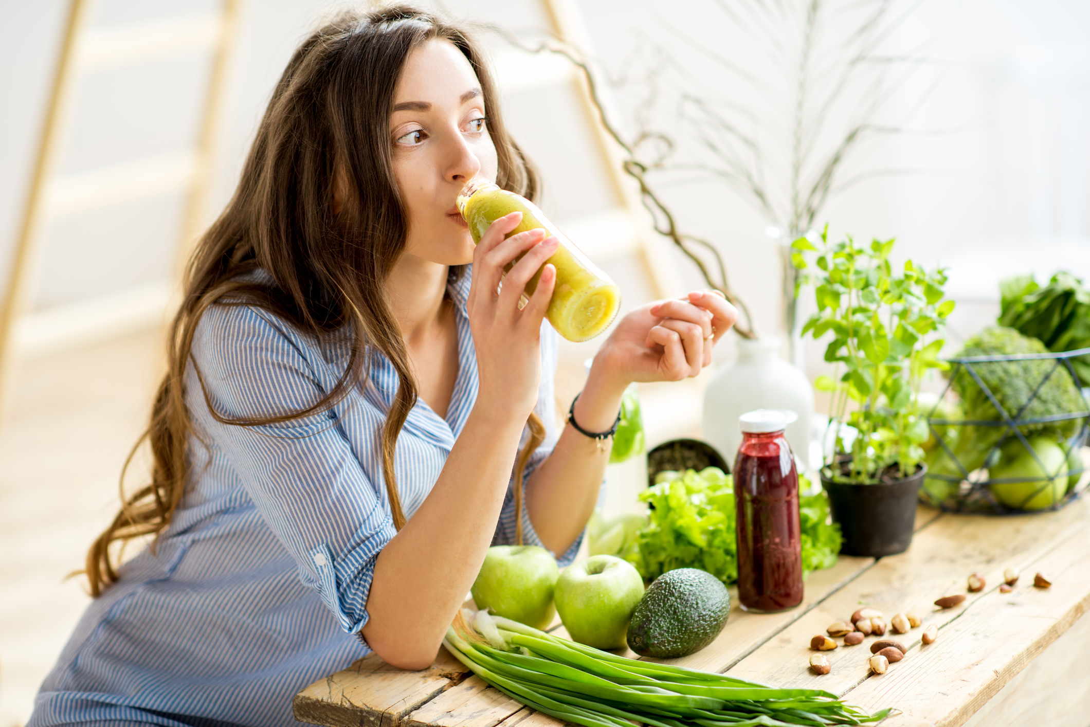 Muitas pessoas querem desintoxicar o organismo e pensam apenas em suplementos e regimes mirabolantes. Muitos alimentos já ajudam a desintoxicar o organismo.
