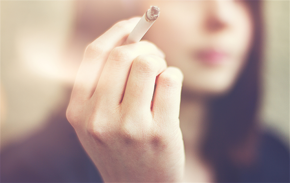 O cigarro é um vício que prejudica muito a saúde do organismo. Entenda o porquê esse produto afeta tanto a sua saúde e saiba como diminuir o consumo.
