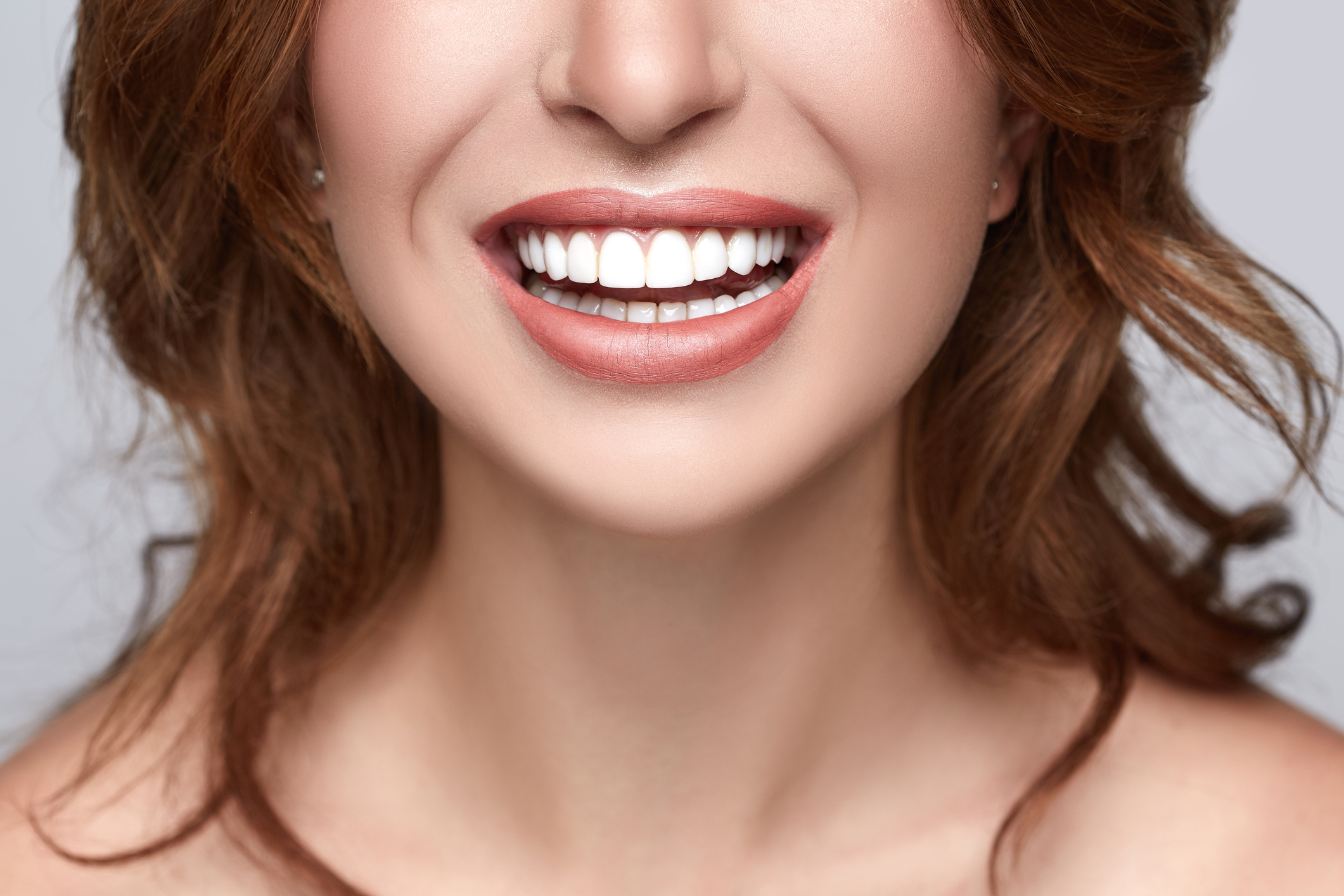 O bruxismo é caracterizado por um ranger excessivo dos dentes, principalmente ao dormir, como um ato involuntário.