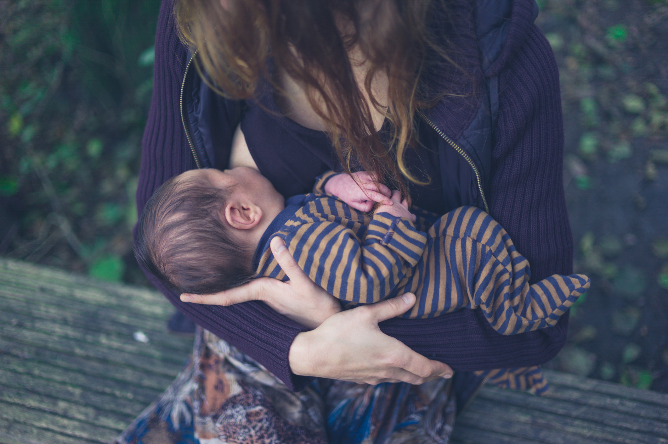 A amamentação é fundamental para o bebê, pois além do alto valor nutricional o ato de amamentar estimula o desenvolvimento emocional dos pequenos.