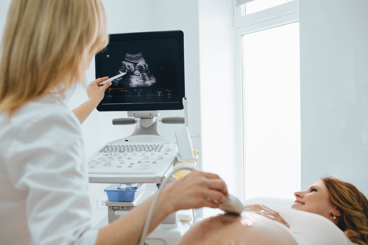 Juntamente com as dúvidas durante a gravidez, o pré-natal também deixa algumas mulheres confusas.