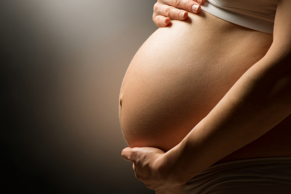 Um dos problemas comuns para as mamães são as estrias na gravidez, que aparecem em cerca de 90% das mulheres após o sexto ou sétimo mês.
